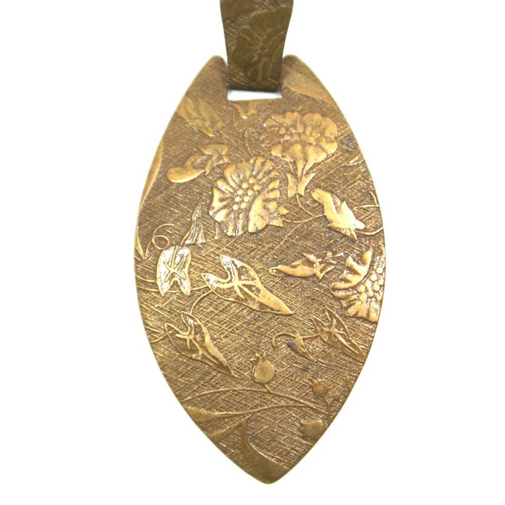 Beautiful Etched Bronze Earrings- Floral Nature - Picture 3 of 4